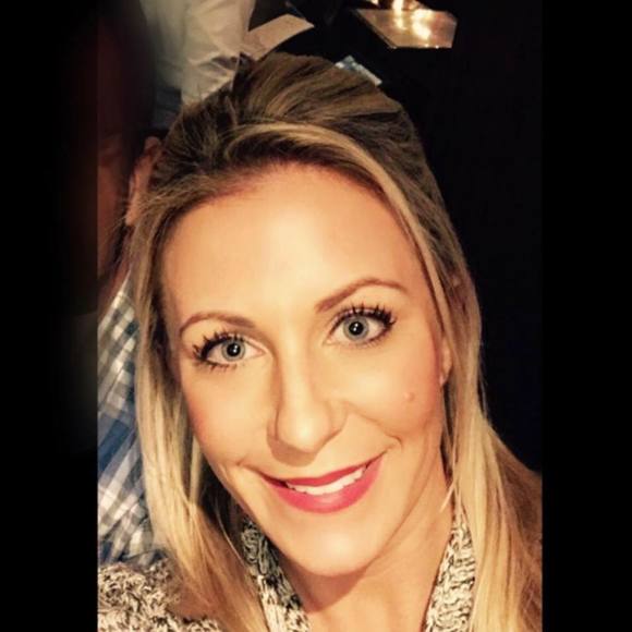 Meet your Posher, Karen - Picture 1 of 1